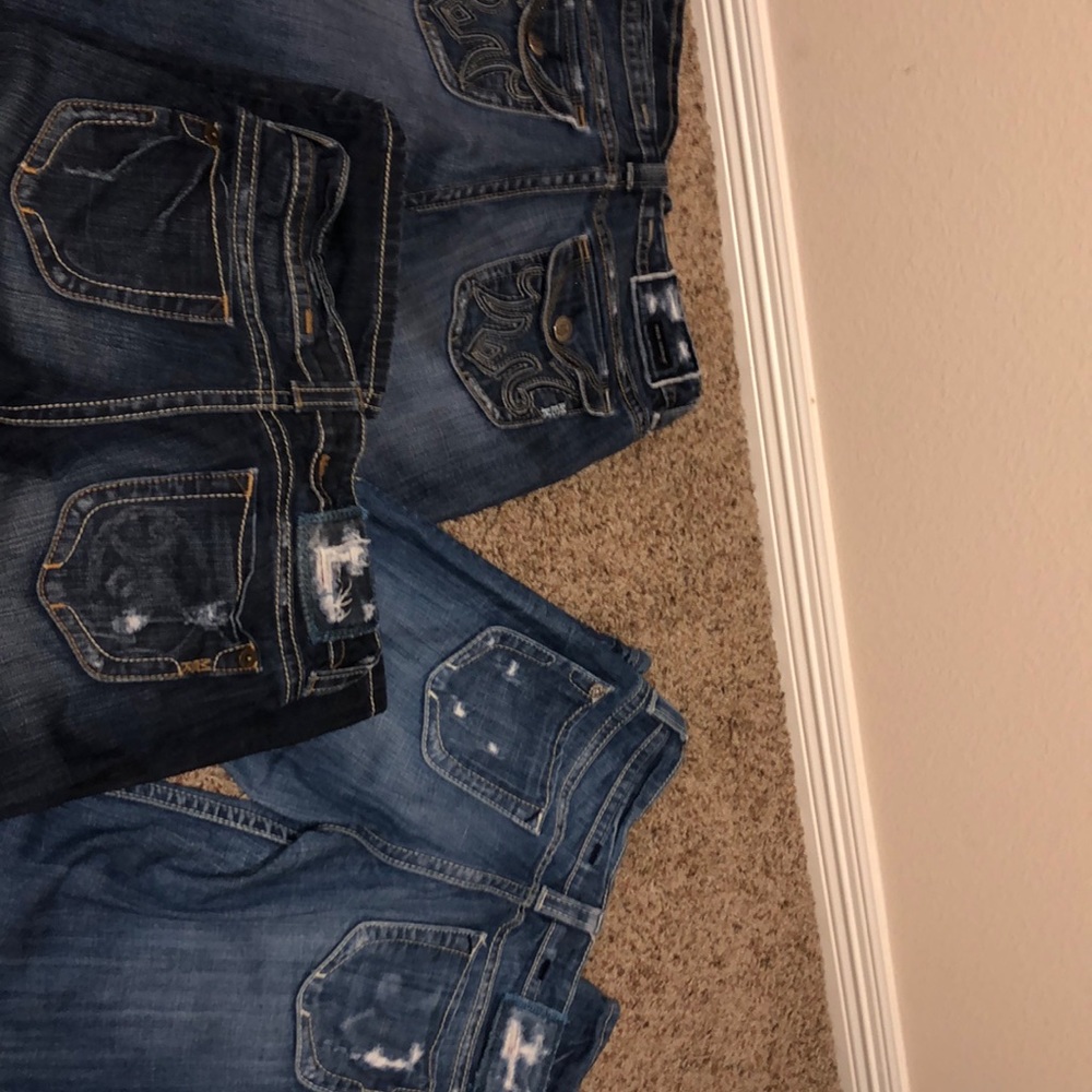 Jean Bundle - Picture 2 of 3